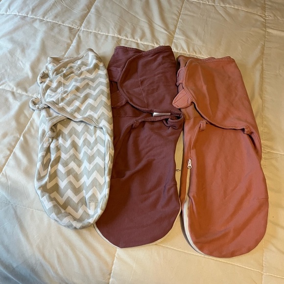 2 Comfy Cubs Swaddles & 1 Swaddle Me Blankets size S/M - Picture 1 of 15